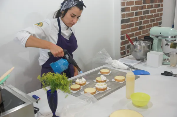 Confectionnez une tarte au citron meringuée avec Julie - Image n°3 - Wecandoo