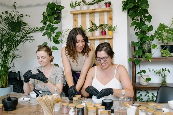 Learn how to make your own natural incense with Luíza - Image n°3 - Wecandoo