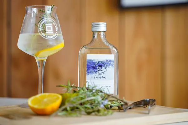 Captivez votre équipe et découvrez la distillation de gin avec Charles - Afbeelding nr. 4 - Wecandoo