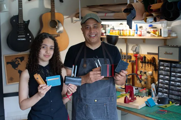 Réalisez votre porte-stylo en cuir avec Jimmy - Image n°5 - Wecandoo