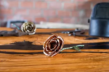 Réalisez votre rose éternelle en cuivre