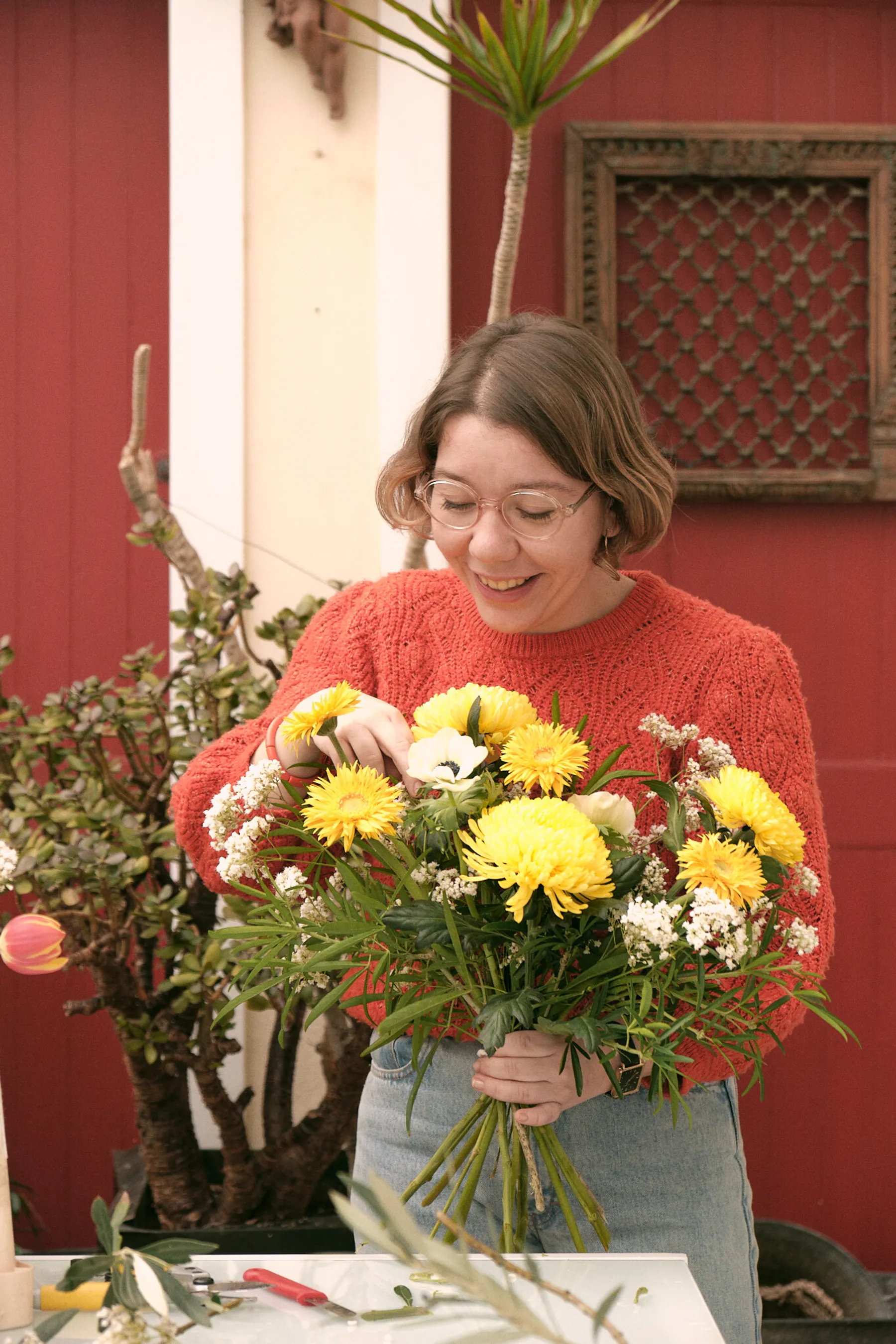 Composez un bouquet de fleurs fraîches avec Hélène et Clara - Afbeelding nr. 3 - Wecandoo