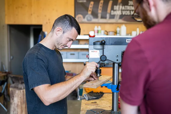 Assemblez votre couteau pliant avec Quentin et Josselin - Image n°2 - Wecandoo