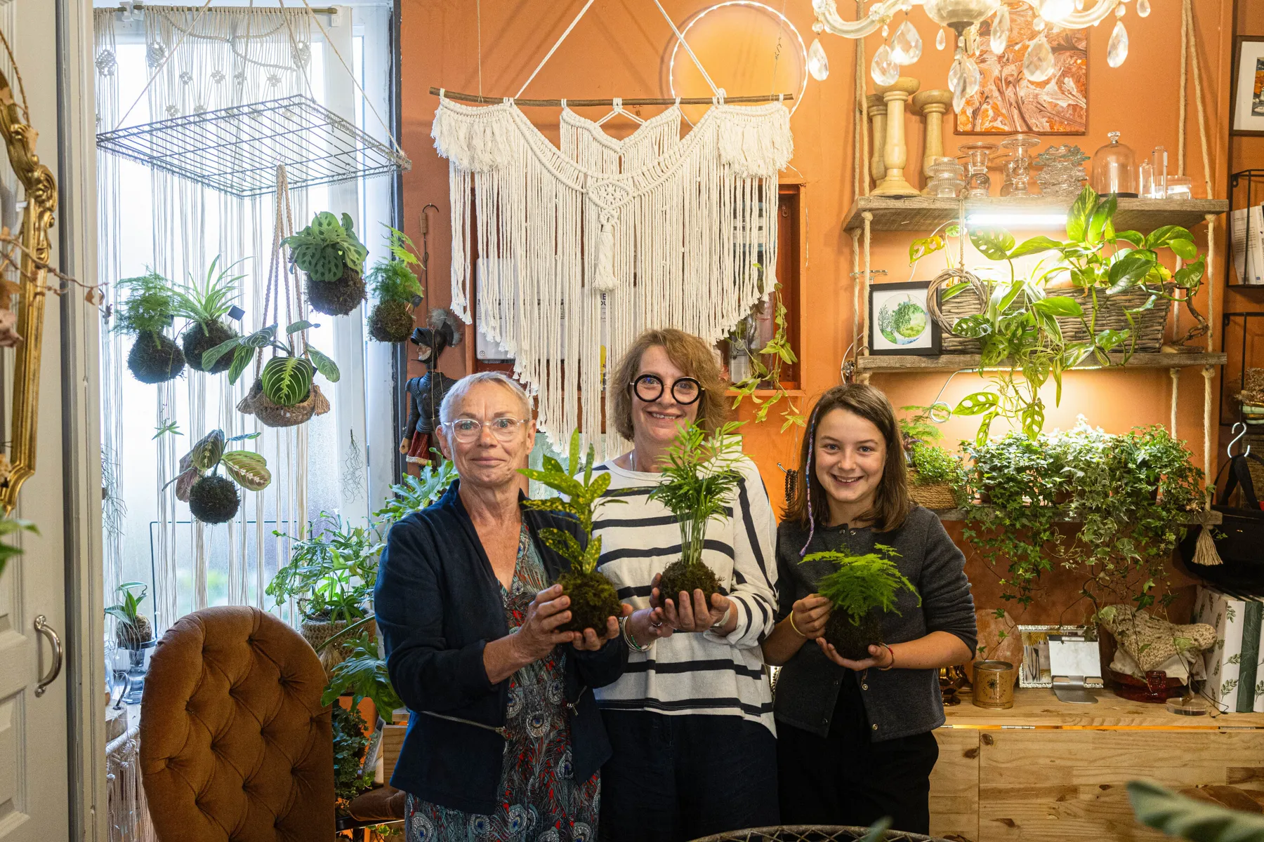 Réalisez votre kokedama en duo avec votre enfant accompagnés par Corinne - Image n°3 - Wecandoo