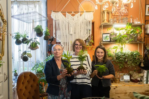 Réalisez votre kokedama en duo avec votre enfant accompagnés par Corinne - Image n°3 - Wecandoo