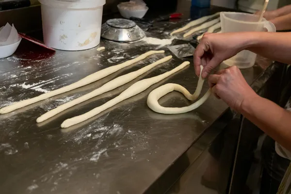 Consolidez votre équipe et réalisez ensemble vos bretzels avec Léonie - Image n°1 - Wecandoo