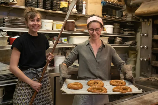 Consolidez votre équipe et réalisez ensemble vos bretzels avec Léonie - Image n°3 - Wecandoo