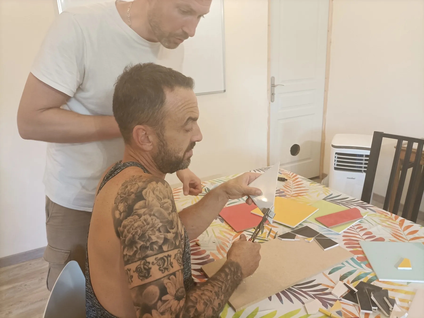 Réalisez votre mosaïque en faïence sur une journée avec Gérald - Afbeelding nr. 4 - Wecandoo