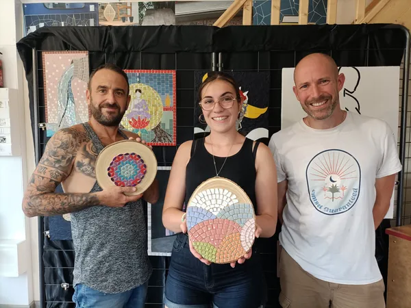 Motivez votre équipe et co-créez votre œuvre en mosaïque avec Gérald - Afbeelding nr. 3 - Wecandoo