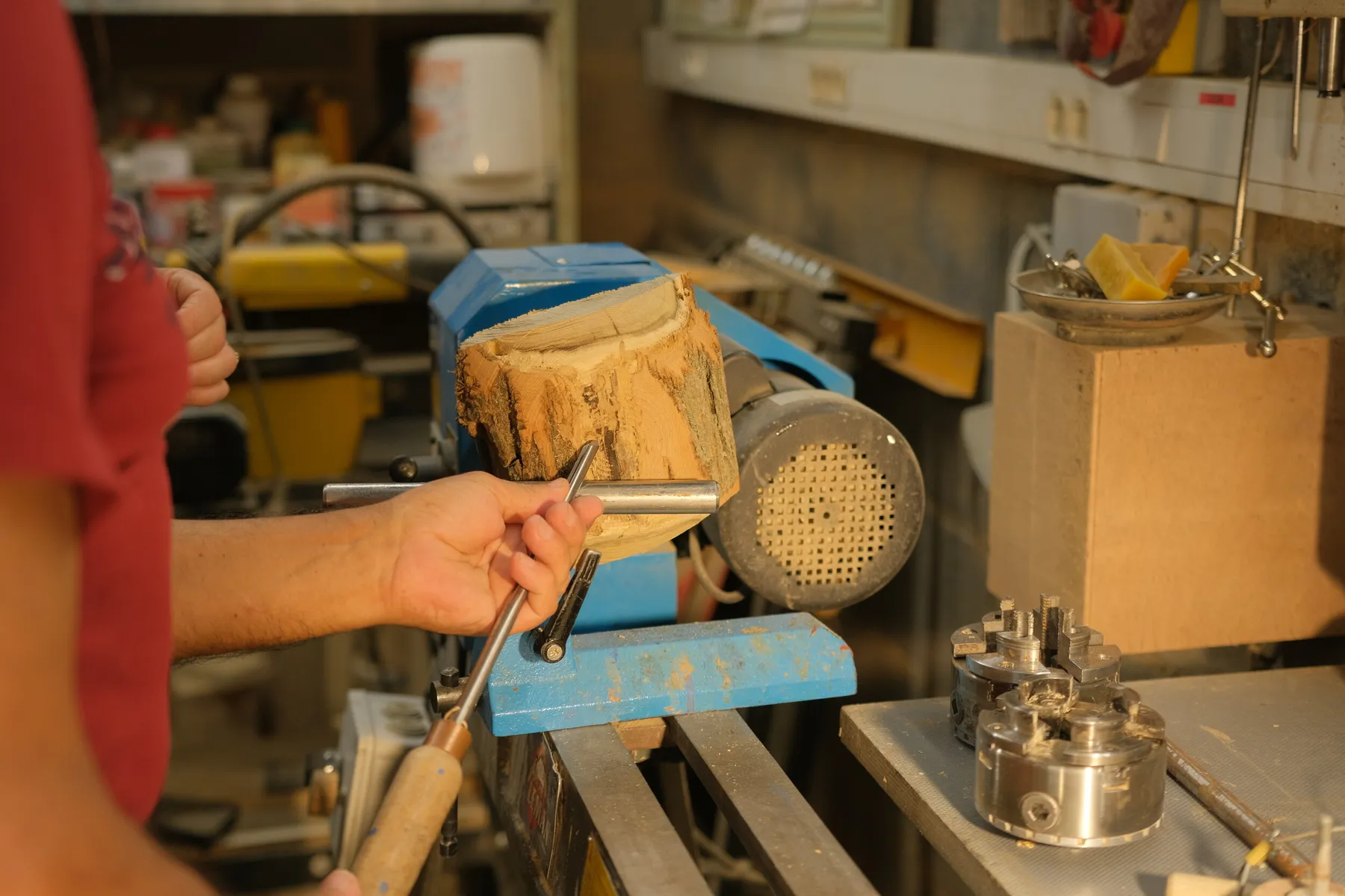 Initiez vous au tour à bois avec Jean-Pierre - Image n°1 - Wecandoo
