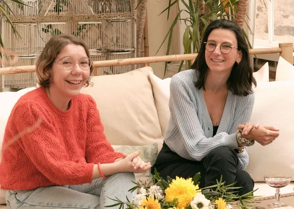 Réalisez votre accessoires en fleurs séchées avec Hélène et Clara - Image n°2 - Wecandoo