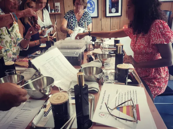 Inspirez votre équipe et réalisez chacun votre bougie parfumée avec Sophie - Afbeelding nr. 4 - Wecandoo