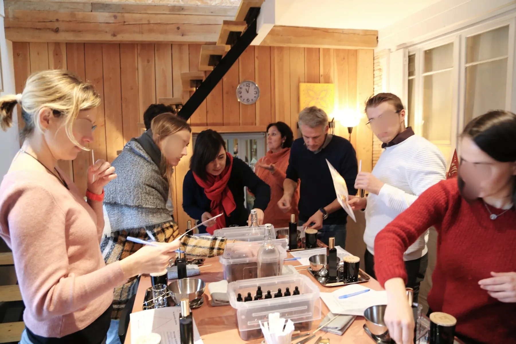 Inspirez votre équipe et réalisez chacun votre bougie parfumée avec Sophie - Image n°5 - Wecandoo