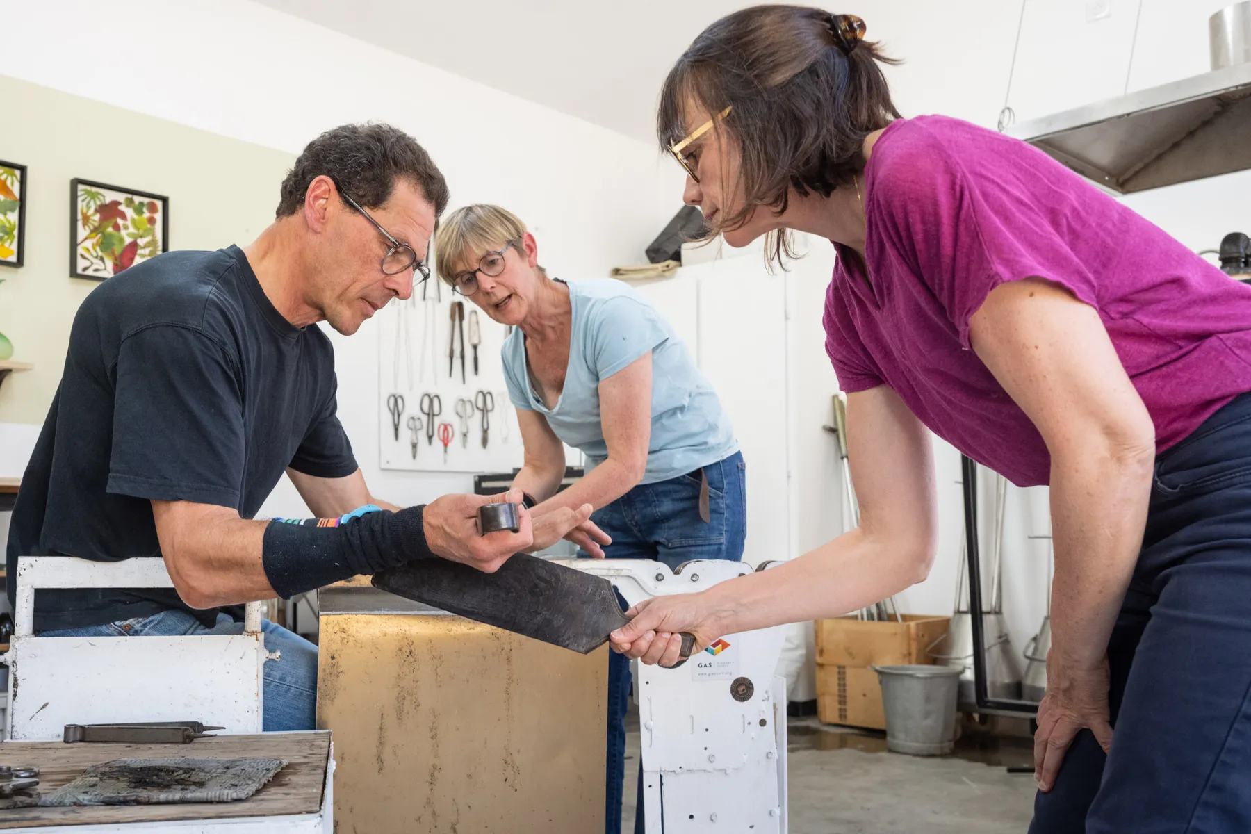 Initiez-vous au soufflage de verre avec Julie - Image n°2 - Wecandoo