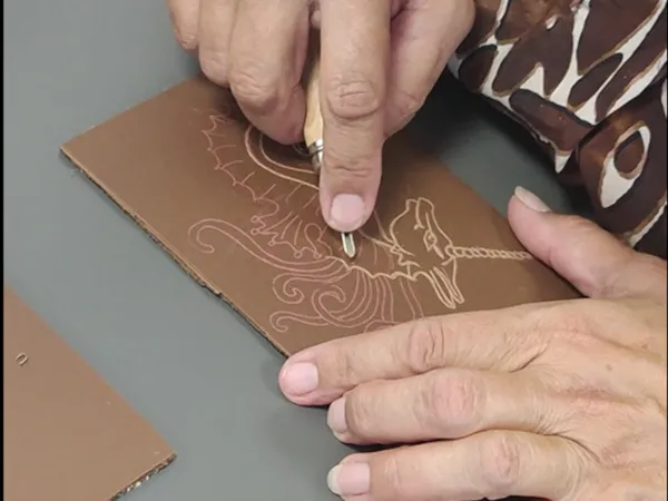 Créez votre carnet avec une linogravure ou un cyanotype - Image n°2 - Wecandoo