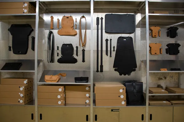 Assemblez votre pochette d'ordinateur en cuir avec Sabine - Image n°5 - Wecandoo