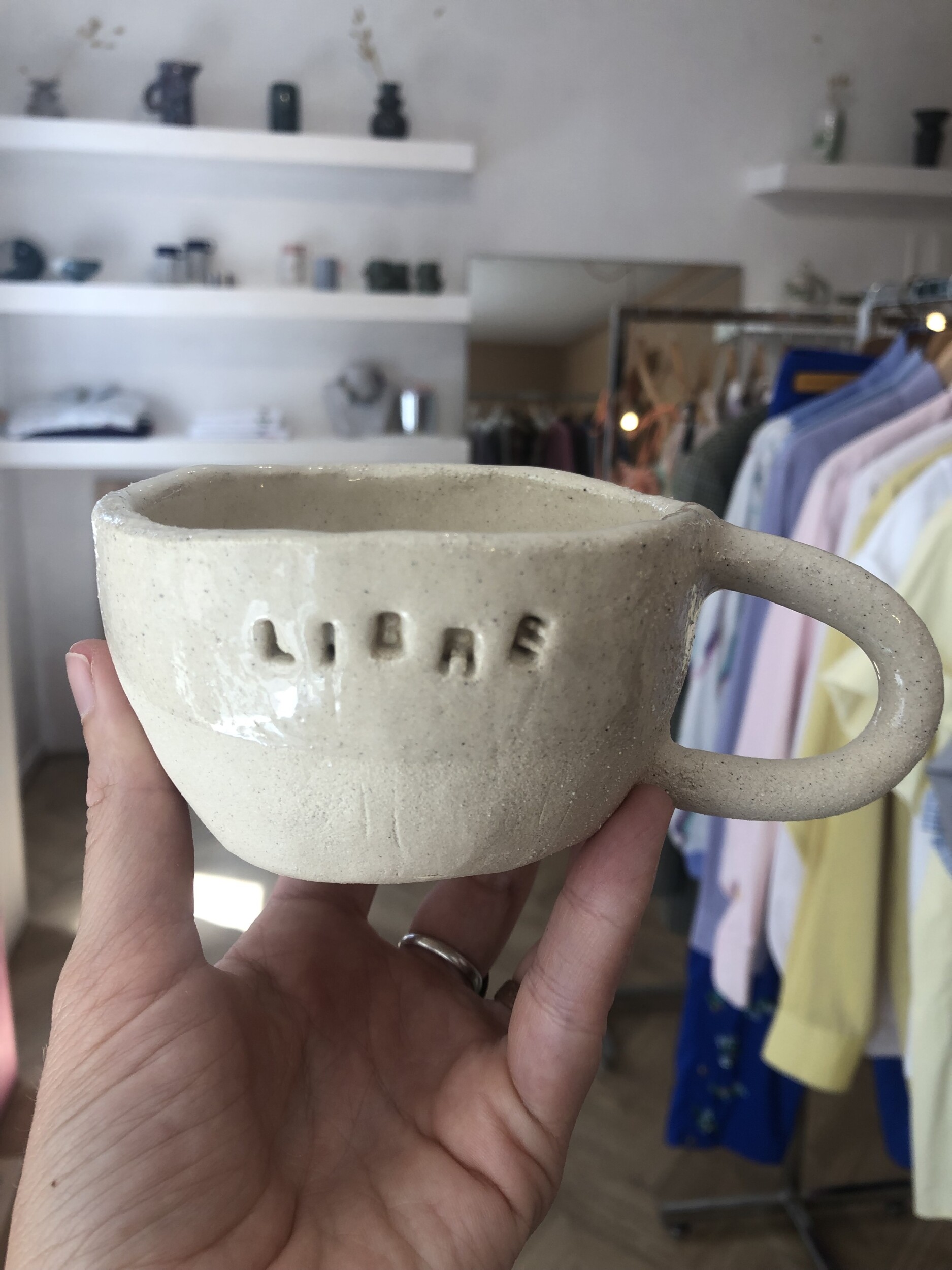 Modelez et décorez votre pièce en céramique