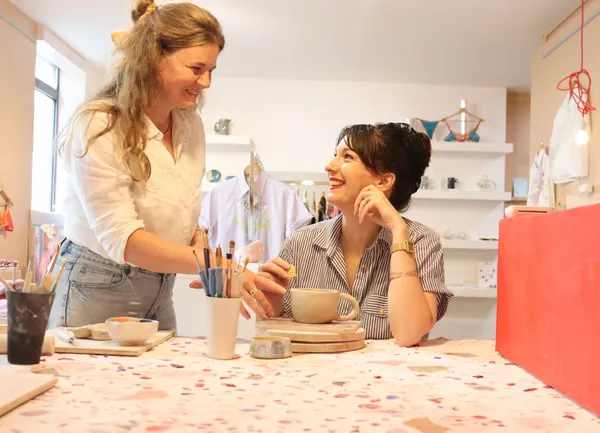 Modelez et décorez votre pièce en céramique avec Célia à Preuilly-sur-Claise - Image n°3 - Wecandoo
