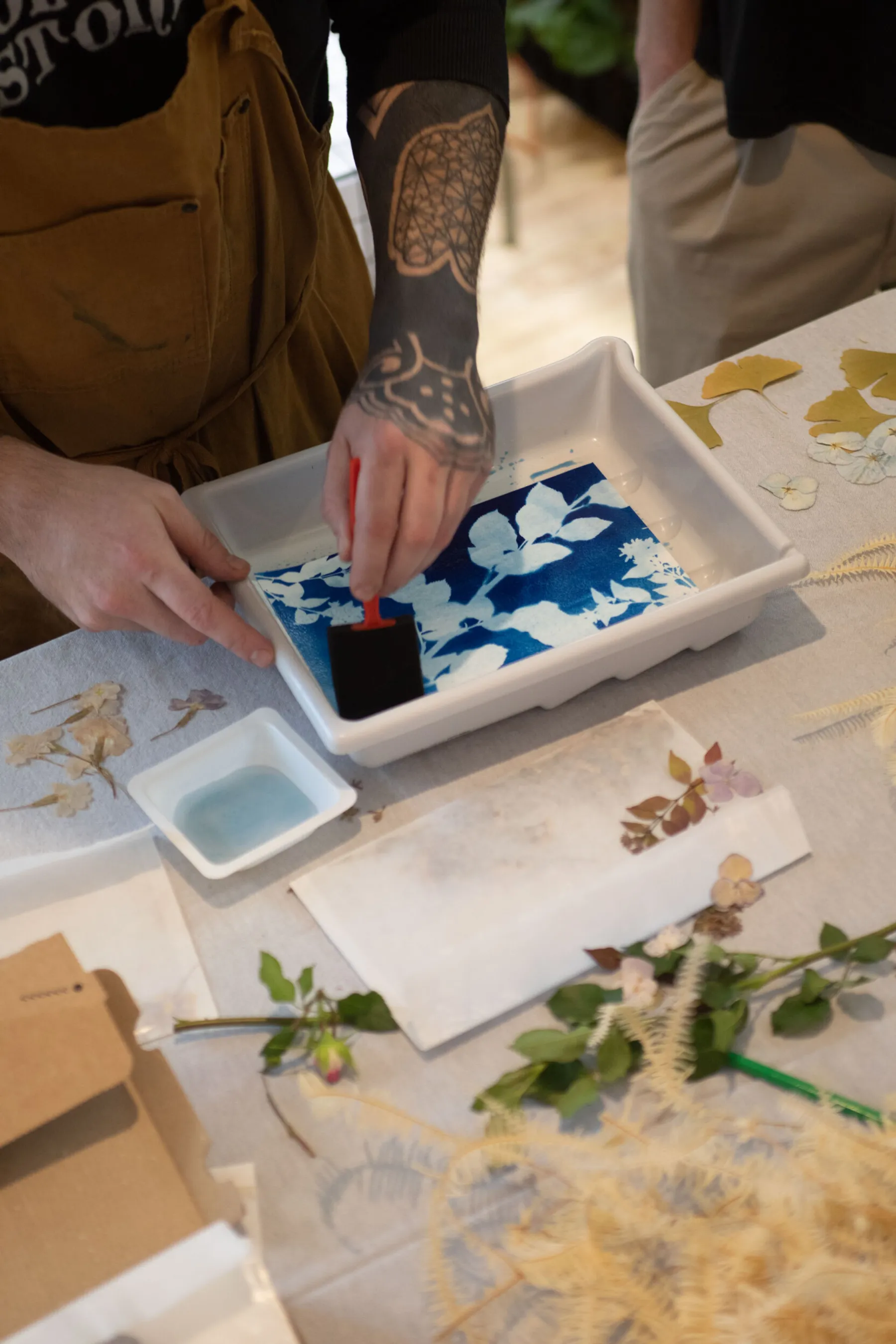 Émerveillez votre équipe et réalisez vos œuvres en cyanotype avec Pierre - Afbeelding nr. 2 - Wecandoo