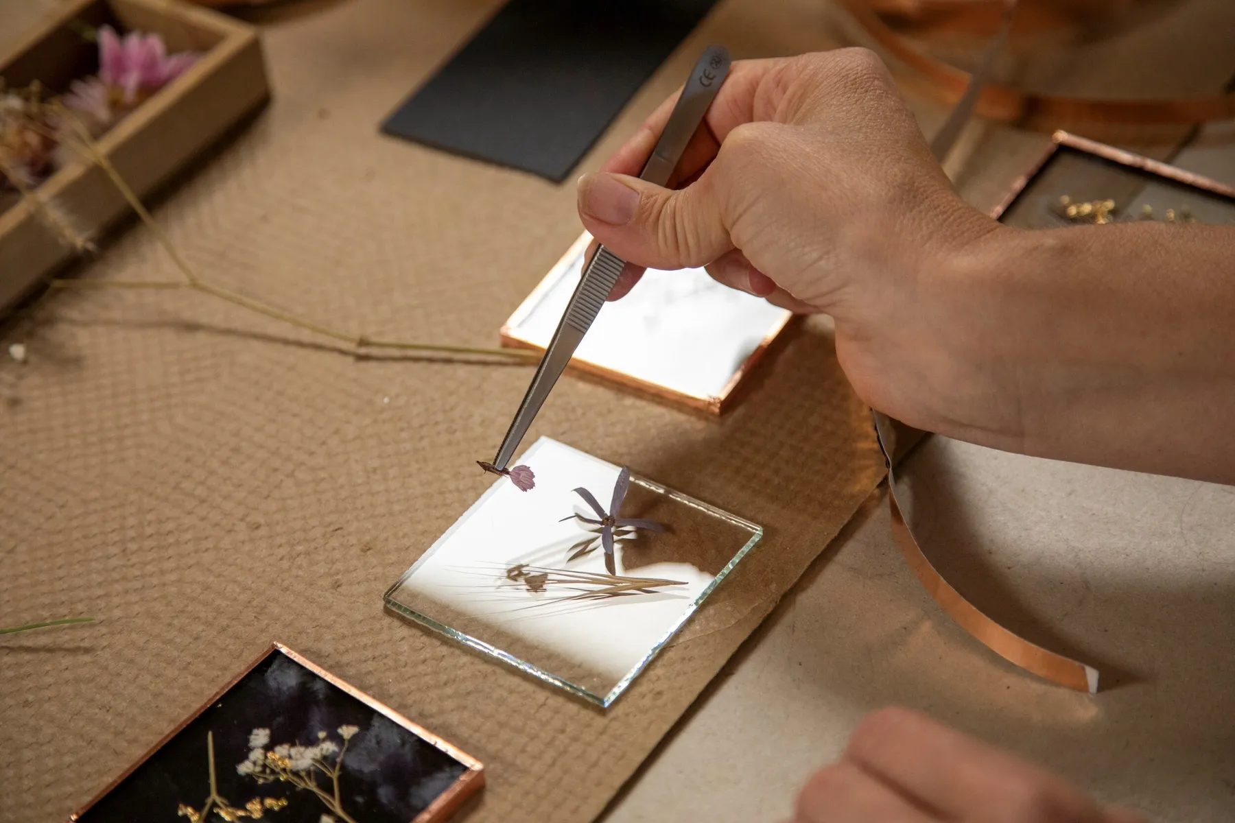 Réalisez votre photophore en verre végétalisé avec Céline - Image n°4 - Wecandoo