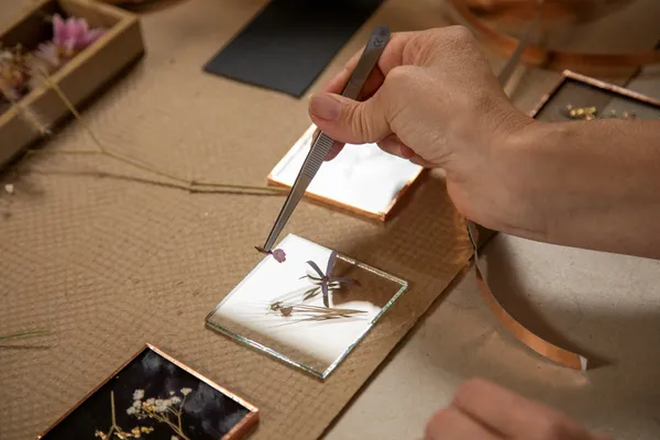 Réalisez votre photophore en verre végétalisé avec Céline - Afbeelding nr. 4 - Wecandoo