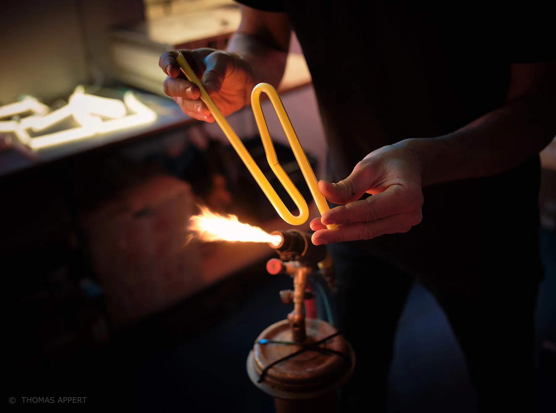 Fabriquez votre néon traditionnel sur une journée avec Alexis - Image n°4 - Wecandoo