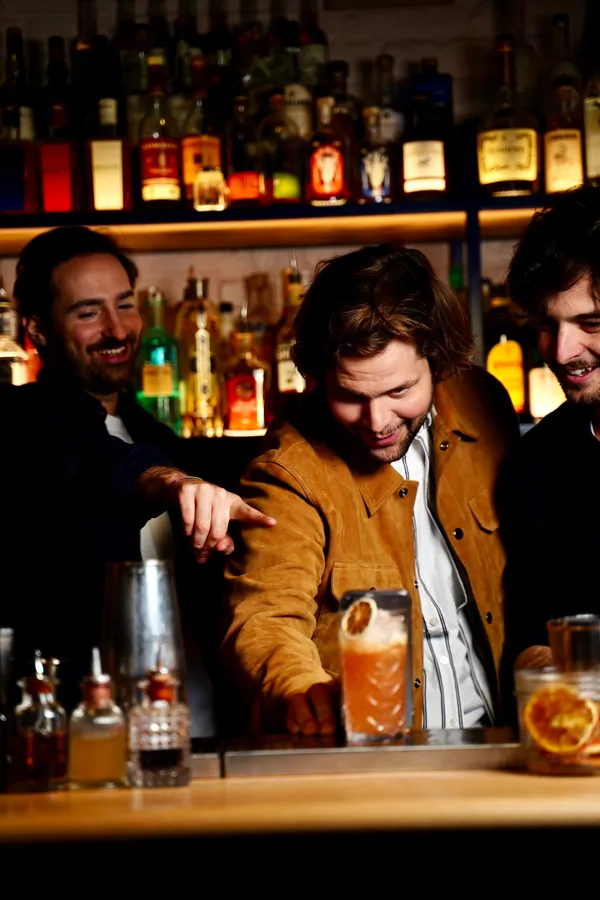 Réunissez votre équipe et apprenez à shaker vos cocktails - Image n°5 - Wecandoo