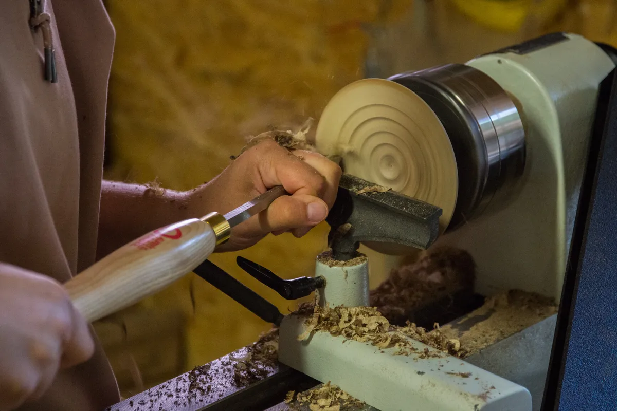 Initiez-vous à l'ébénisterie et au tour à bois