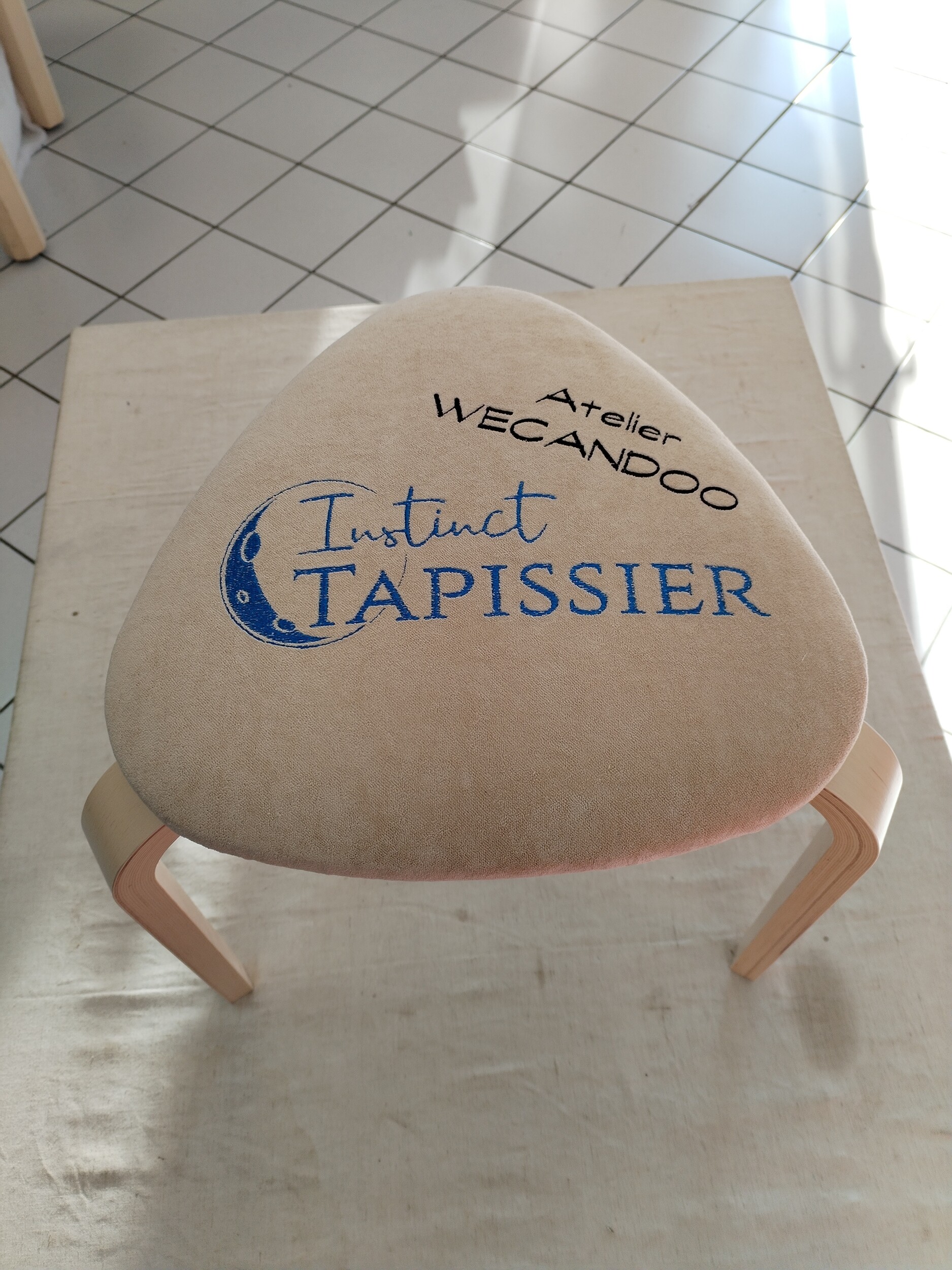 Wecandoo - Tapissez votre tabouret - Image n°5