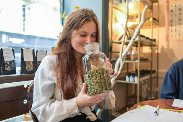 Réalisez votre tisane bio avec Mireille - Image n°1 - Wecandoo