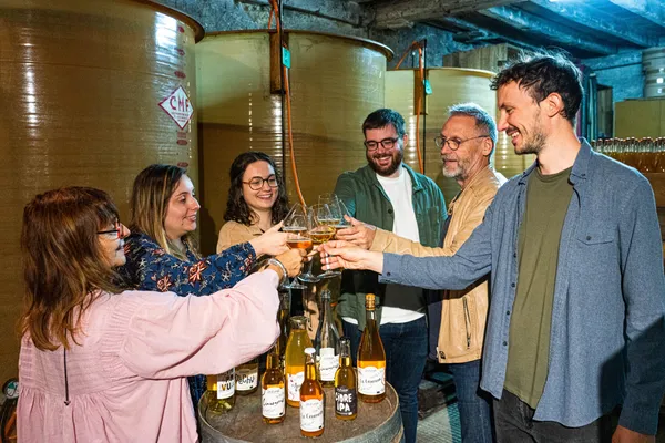 Visitez une cidrerie et dégustez du cidre avec Théo ou Robin - Image n°3 - Wecandoo