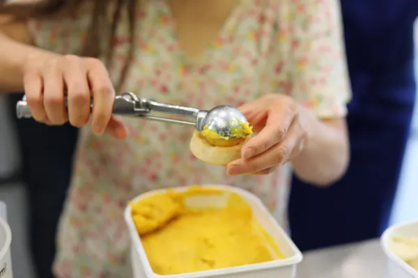 Découvrez l'univers de la glace avec un Meilleur Ouvrier de France (MOF) - Image n°5 - Wecandoo