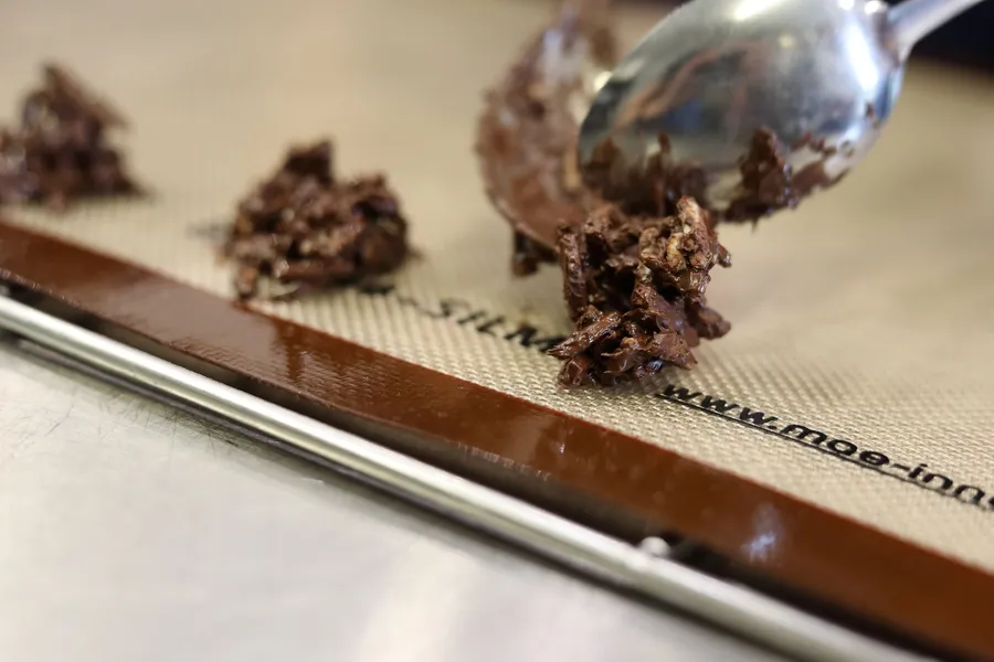 Découvrez l'univers du chocolat avec un Meilleur Ouvrier de France (MOF) - Image n°1 - Wecandoo