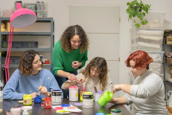 Surprenez votre équipe et initiez-les à la sérigraphie sur textile avec Maïlys et son équipe - Image n°4 - Wecandoo