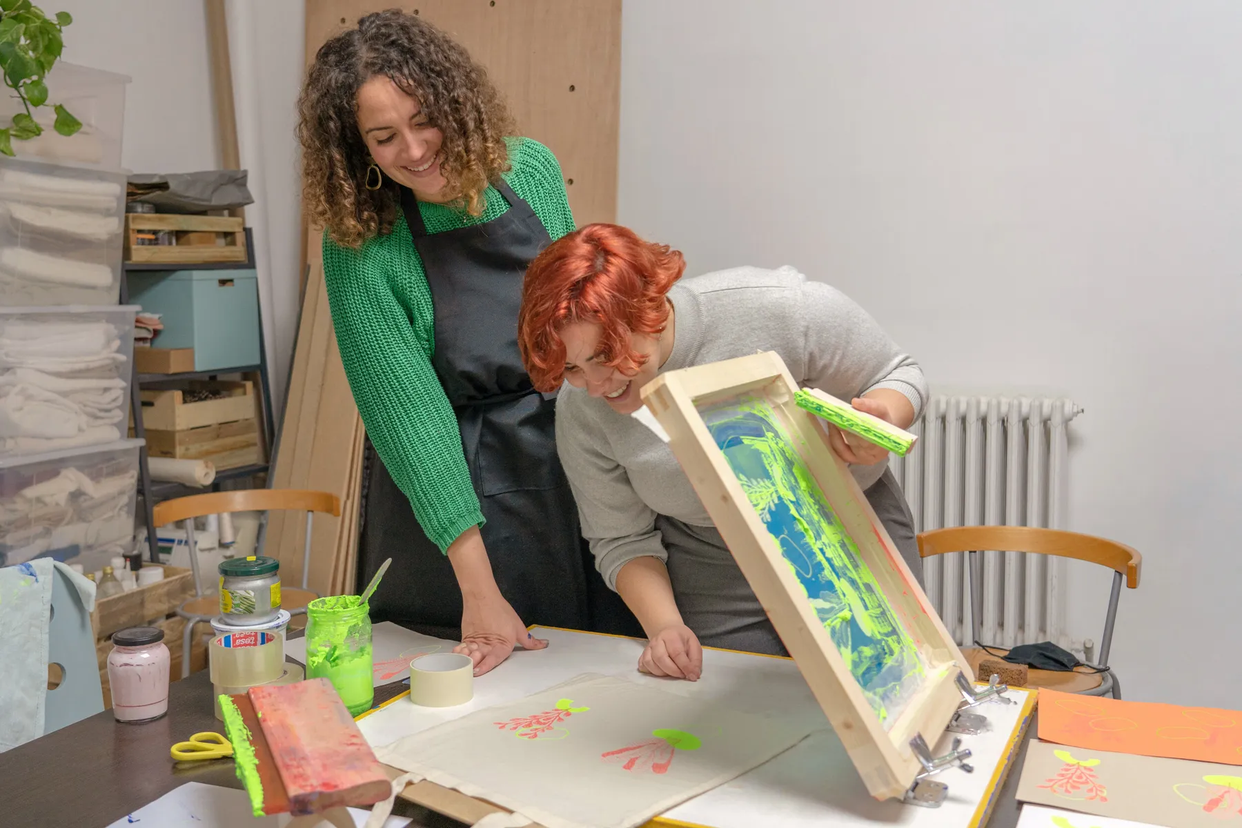 Surprenez votre équipe et initiez-les à la sérigraphie sur textile avec Maïlys et son équipe - Image n°3 - Wecandoo