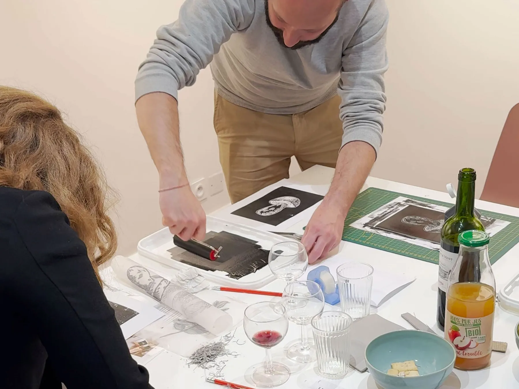 Initiez votre équipe à la linogravure en prenant l'apéro avec Tania - Image n°3 - Wecandoo