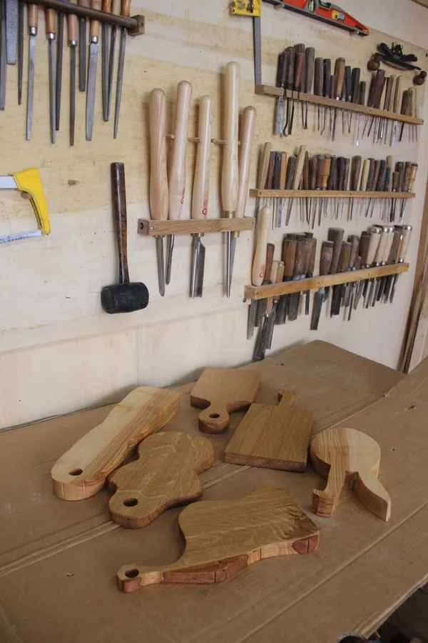 Surprenez votre équipe et créez chacun votre planche à découper en bois avec Victor - Image n°5 - Wecandoo