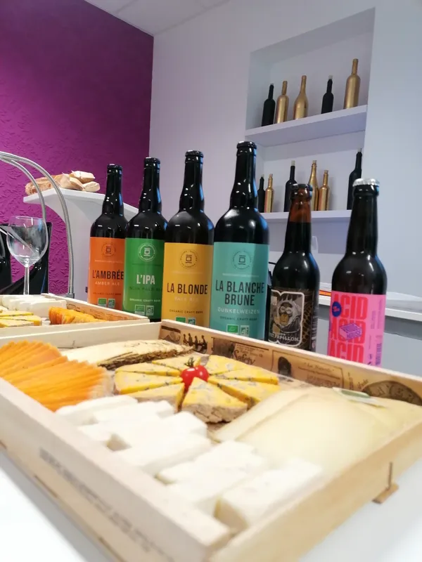Offrez à vos collaborateurs une expérience originale et conviviale lors d'une dégustation de bières et fromages avec Charles - Image n°1 - Wecandoo