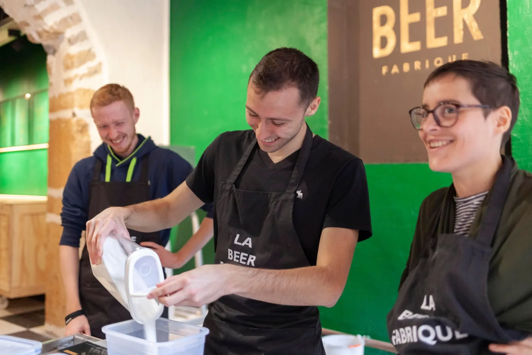 Étonnez votre équipe et brassez votre bière artisanale avec Lorris, Florent ou Vianney - Image n°1 - Wecandoo