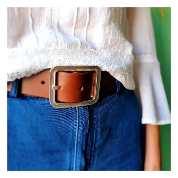 Découvrez le travail du cuir en équipe et fabriquez vos propres ceintures avec Anne - Image n°4 - Wecandoo