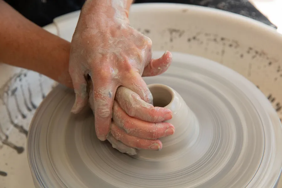 Initiez-vous au tour du potier avec Marianne - Image n°1 - Wecandoo