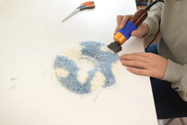 Initiez-vous au tufting avec Emanuel - Image n°4 - Wecandoo