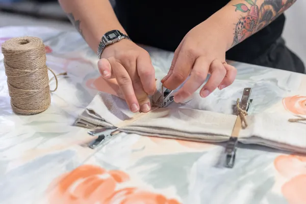 Initiez-vous à la teinture naturelle par réserve - Image n°3 - Wecandoo