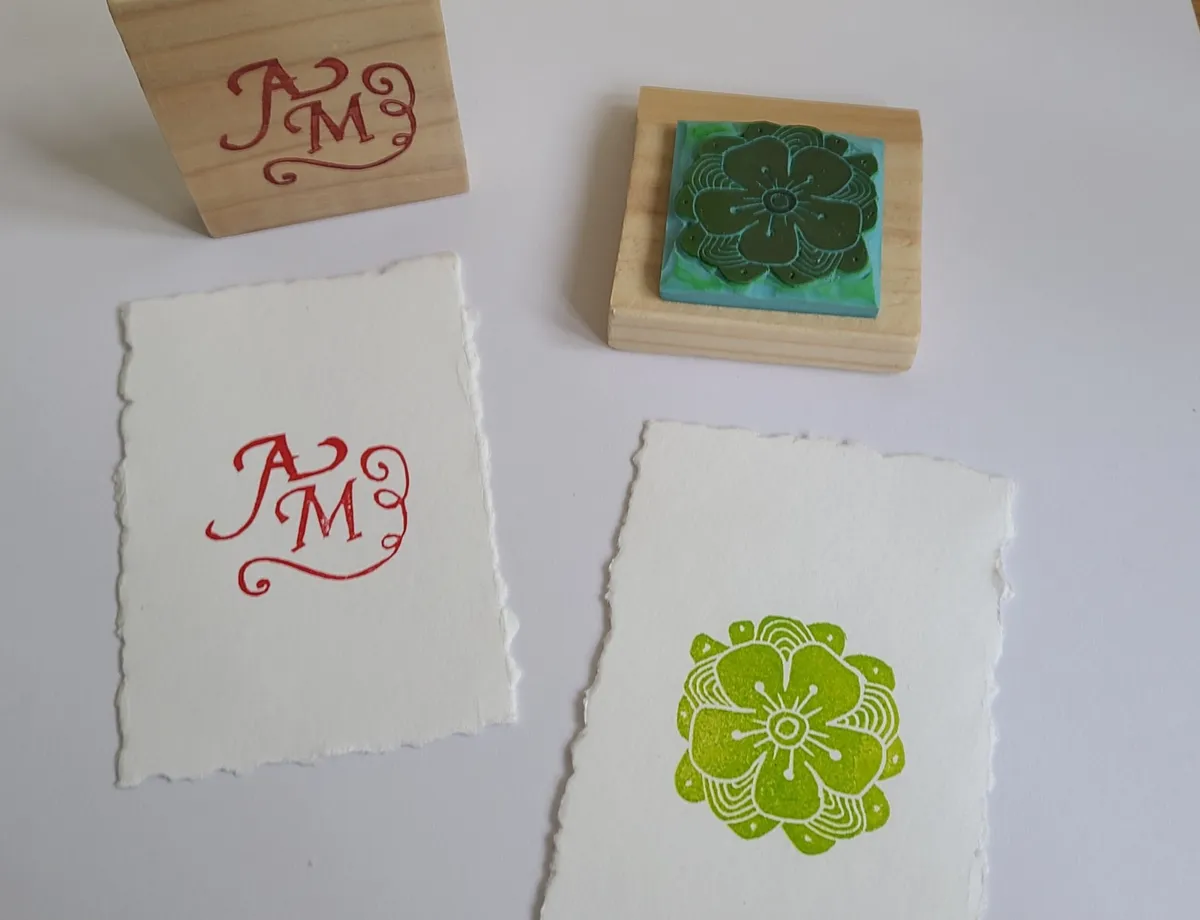 Initiez-vous à la gravure de tampons