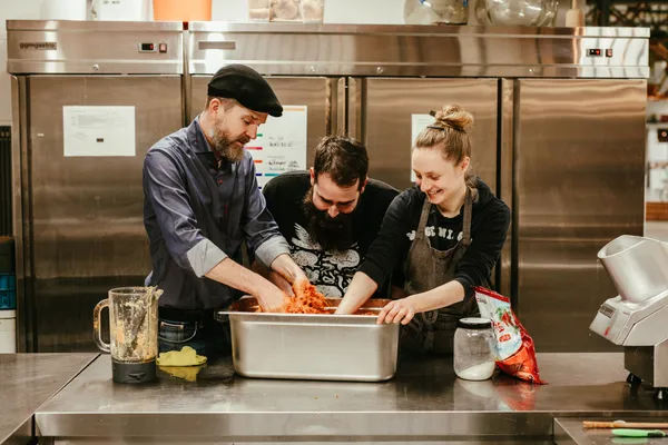 Bring your team together and introduce them to fermentation over an aperitif dinner with Yannick and his team - Image n°1 - Wecandoo