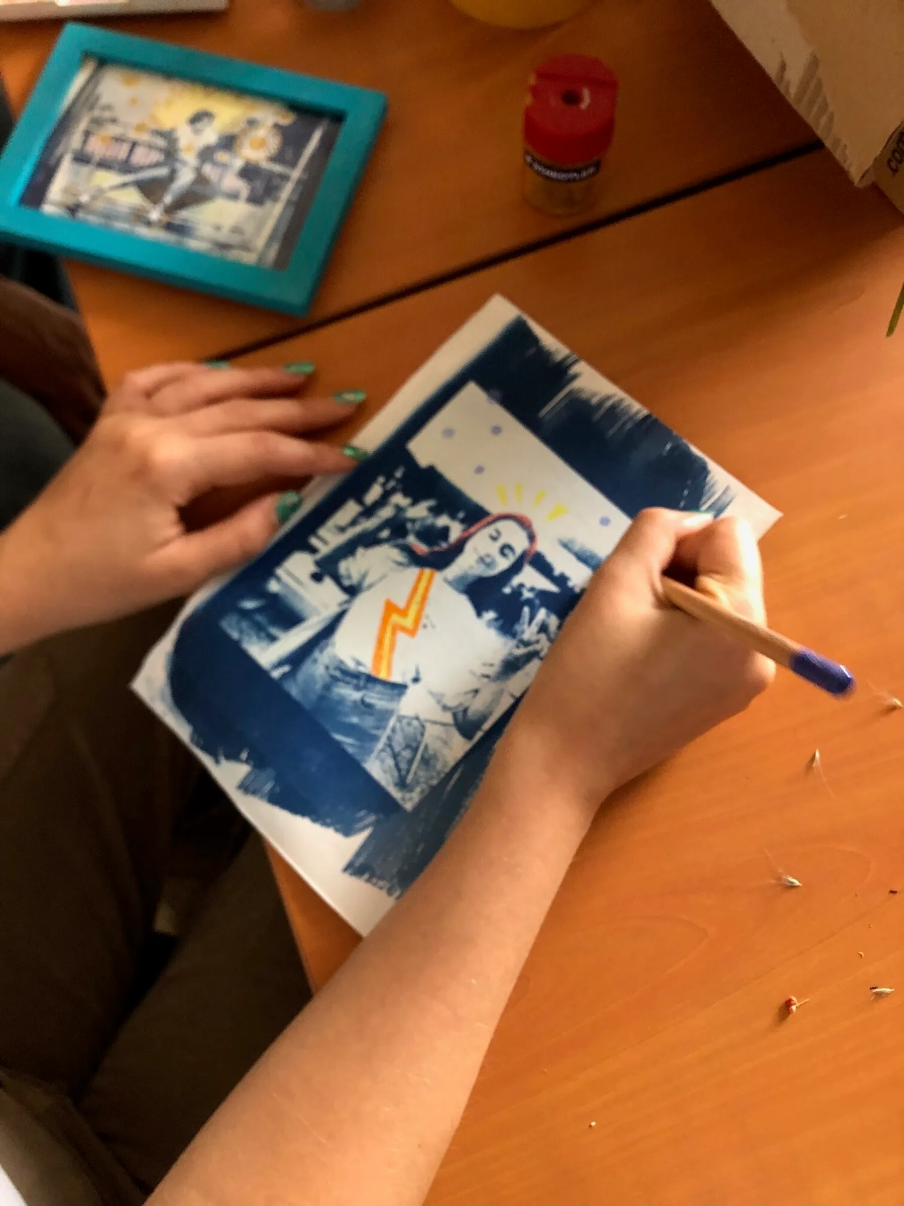 Initiez-vous au tirage photo cyanotype avec Mona - Afbeelding nr. 2 - Wecandoo