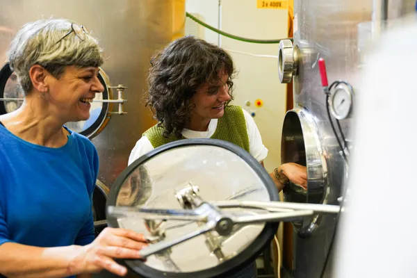 Réunissez votre équipe et découvrez l'univers du brassage artisanal avec Claire - Image n°3 - Wecandoo