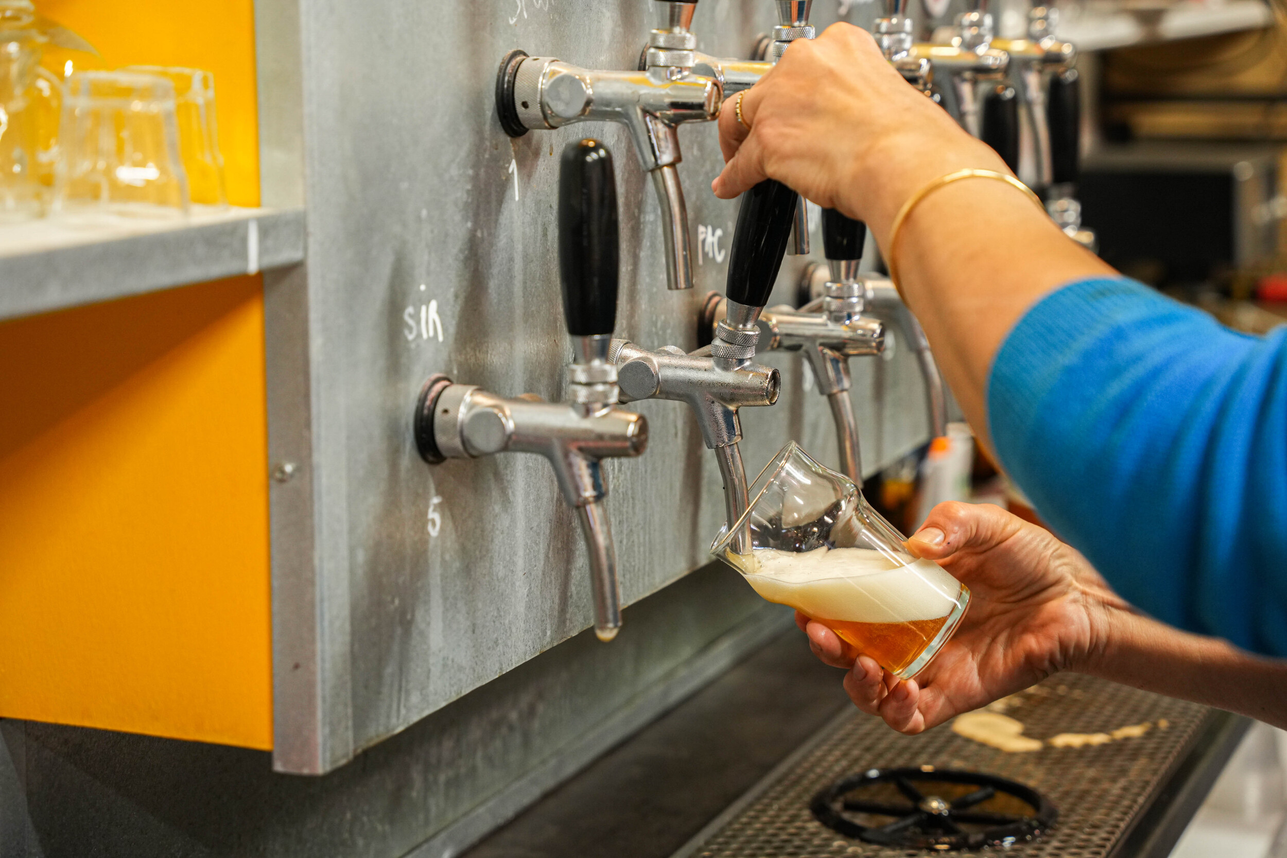 Découvrez le brassage artisanal en équipe à Marseille