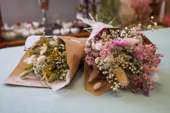 Découvrez la composition florale en équipe