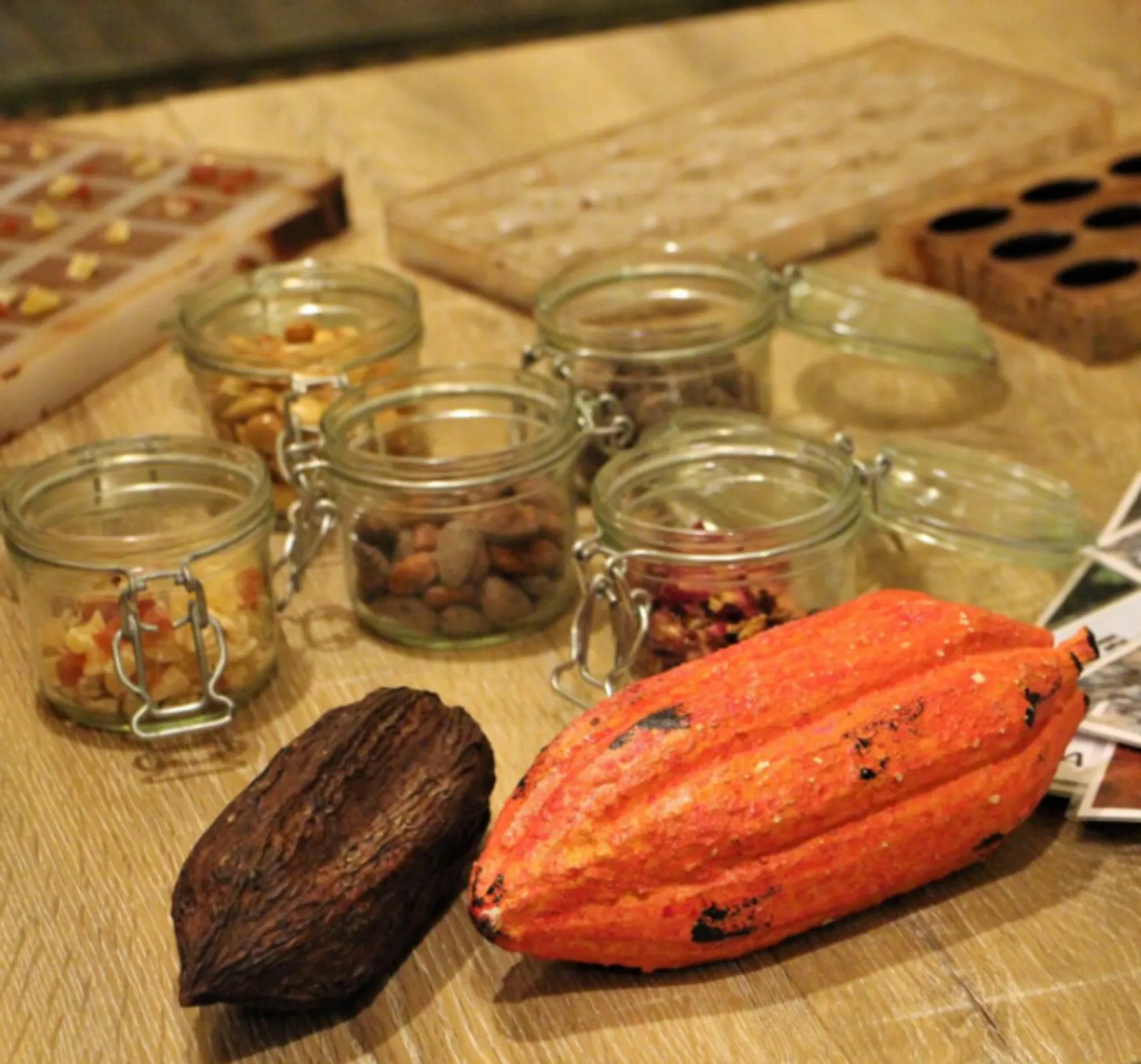 Emerveillez votre équipe lors d'une initiation à la chocolaterie dans le Viaduc des Arts - Image n°2 - Wecandoo